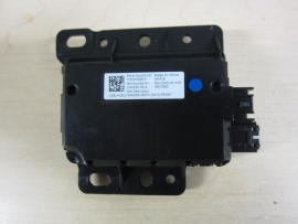 Tesla MONEL 3  USB Hub Charger Data - 1093295 00 A